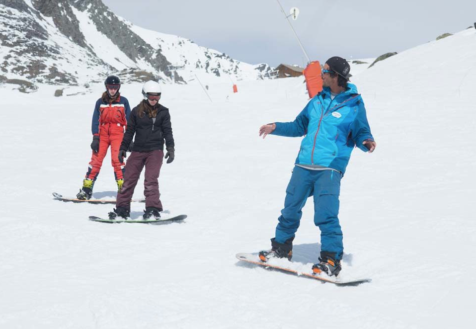 Val Thorens - Snowboarding Lessons for Kids & Adults - Afternoon -Beginner
