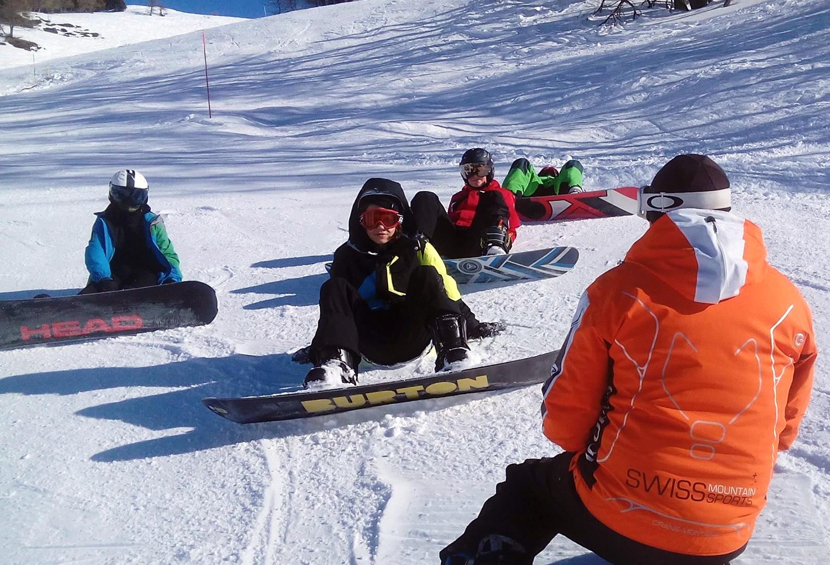 Crans Montana - Snowboarding Lessons for Kids (12-15 years) - Max 5 -Montana