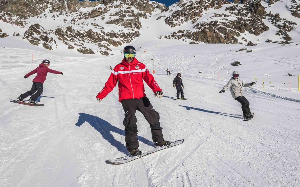 Zermatt - Snowboarding Lessons (from 6 y.) for All Levels