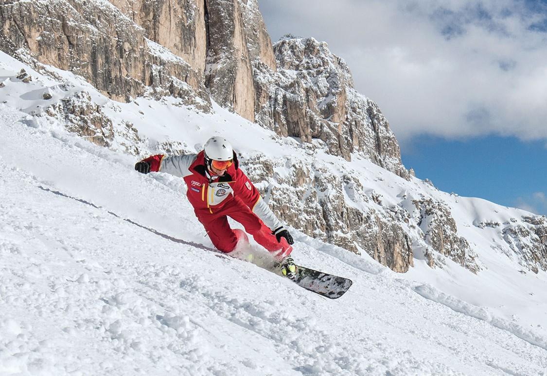 Val di Fassa - Snowboarding Lessons for Kids & Adults - Beginner