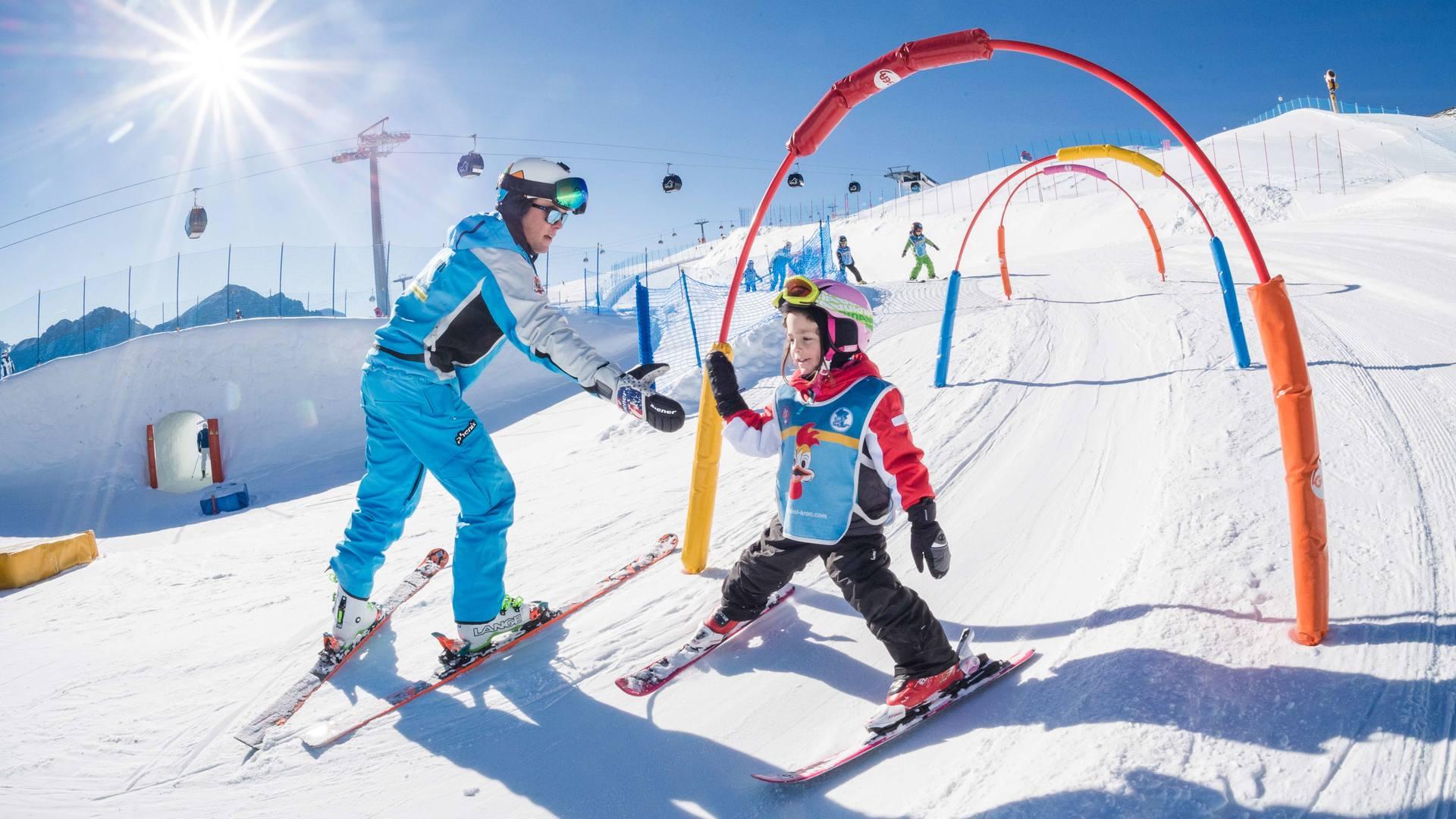 Kronplatz - Kids Ski Lessons (4-9 y.) for Beginners
